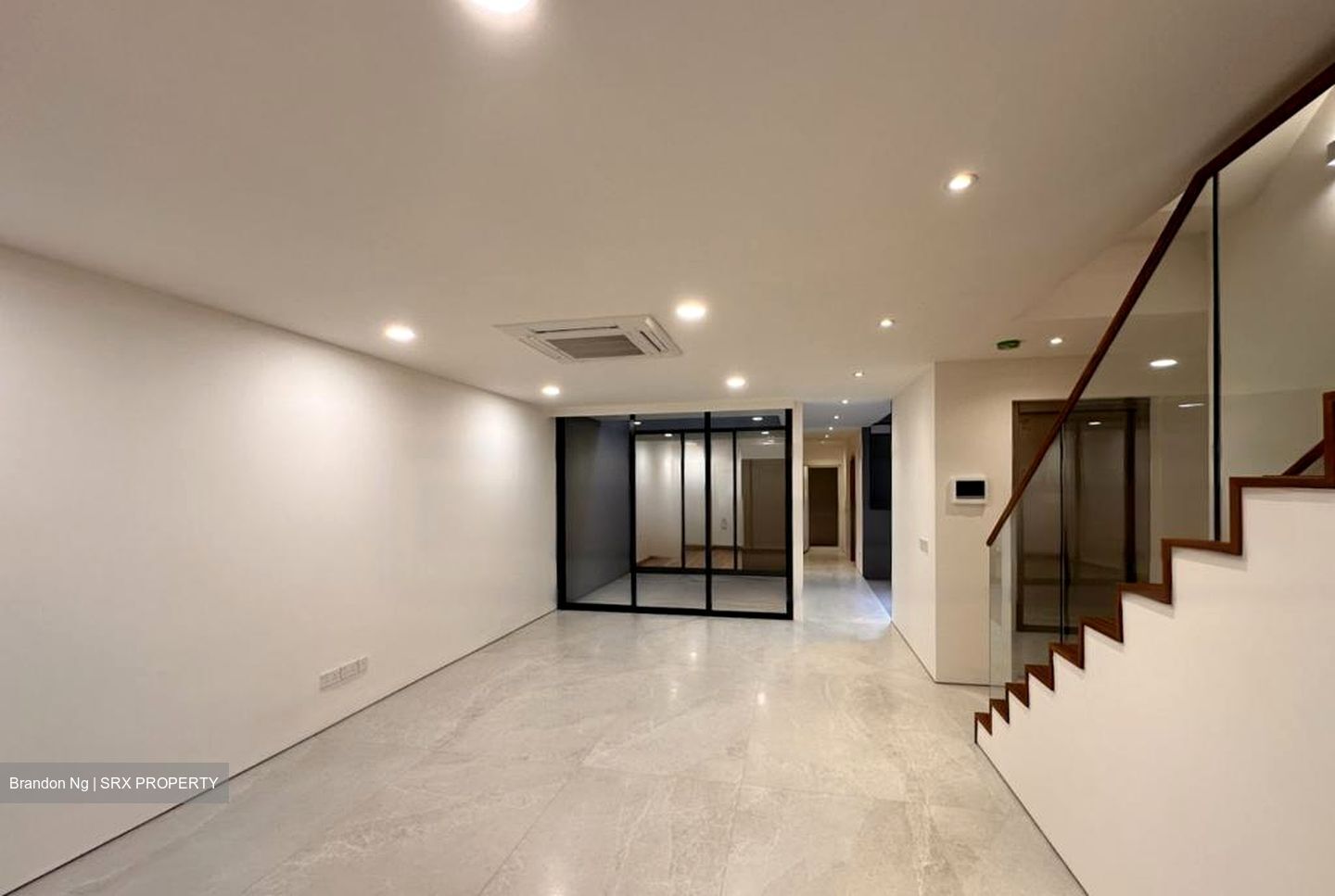 Opera Estate (D15), Terrace #461192671